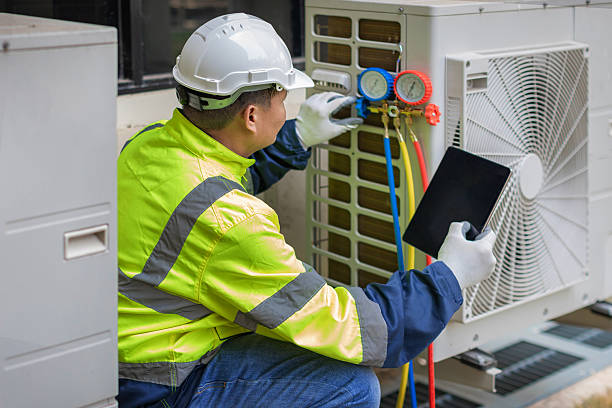 Professional Heat Pump Repair technician working in Delaware, AR